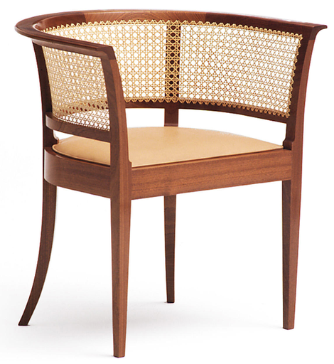 [12100134] Armchair